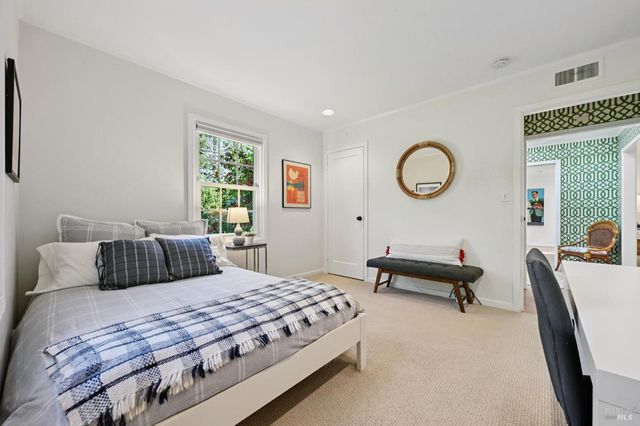 161 Lagunitas Rd, Ross, CA 94957