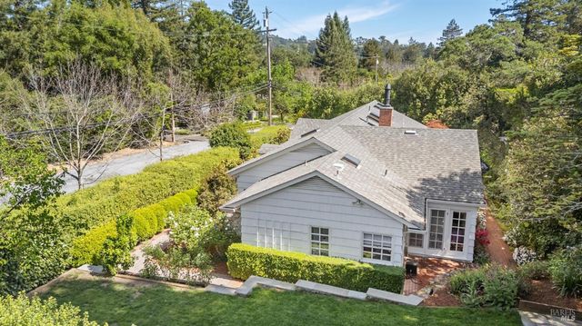 161 Lagunitas Rd, Ross, CA 94957