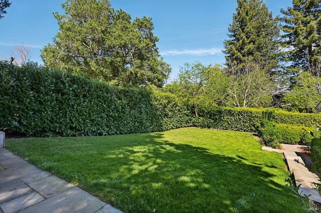 161 Lagunitas Rd, Ross, CA 94957