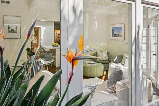 161 Lagunitas Rd, Ross, CA 94957