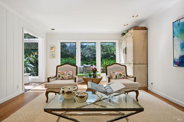 161 Lagunitas Rd, Ross, CA 94957