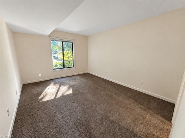 1510 Benjamin Parkway C, Greensboro, NC 27408