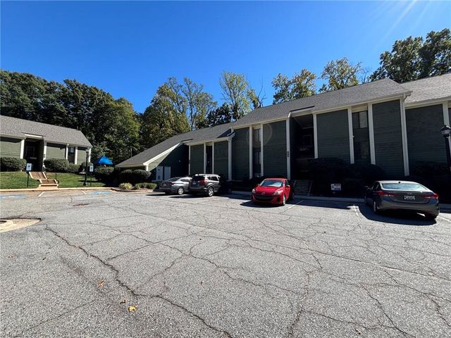 1510 Benjamin Parkway C, Greensboro, NC 27408