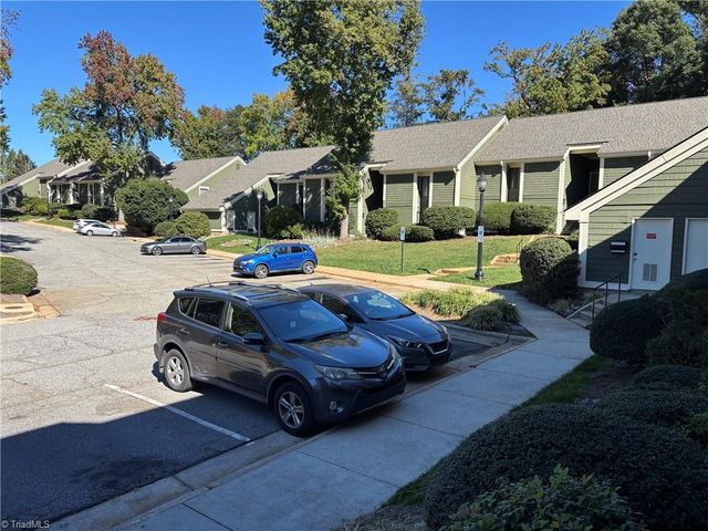 1510 Benjamin Parkway C, Greensboro, NC 27408