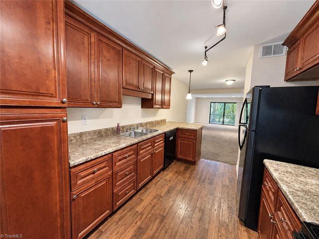 1510 Benjamin Parkway C, Greensboro, NC 27408