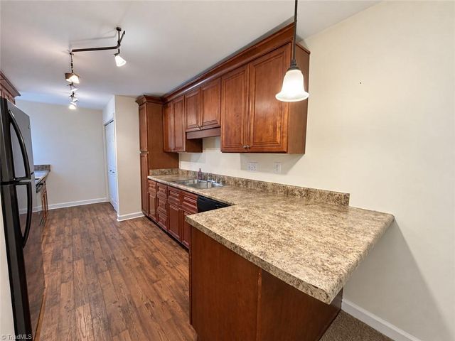 1510 Benjamin Parkway C, Greensboro, NC 27408