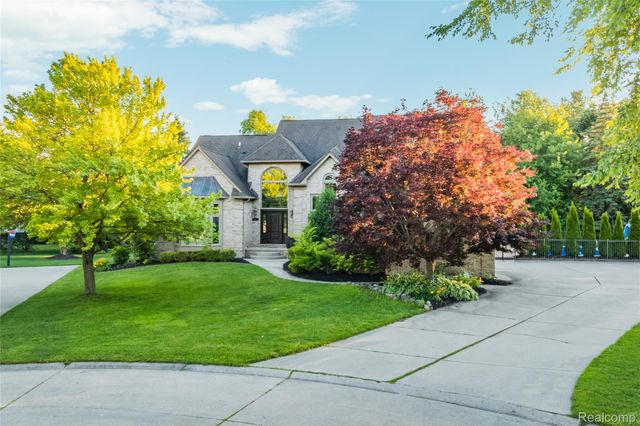 53961 Sutherland Court, Shelby Charter Township, MI 48316