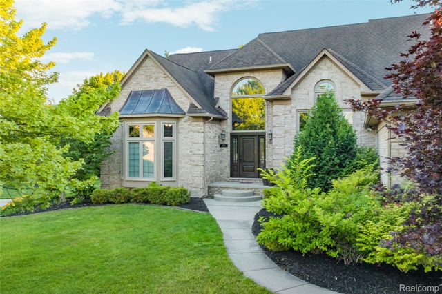 53961 Sutherland Court, Shelby Charter Township, MI 48316