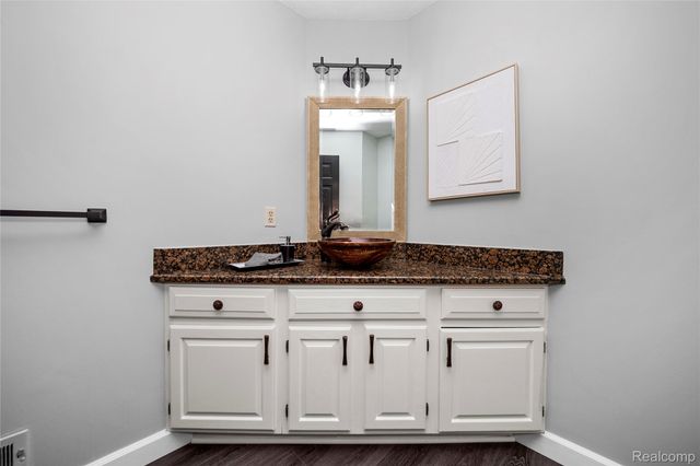 53961 Sutherland Court, Shelby Charter Township, MI 48316