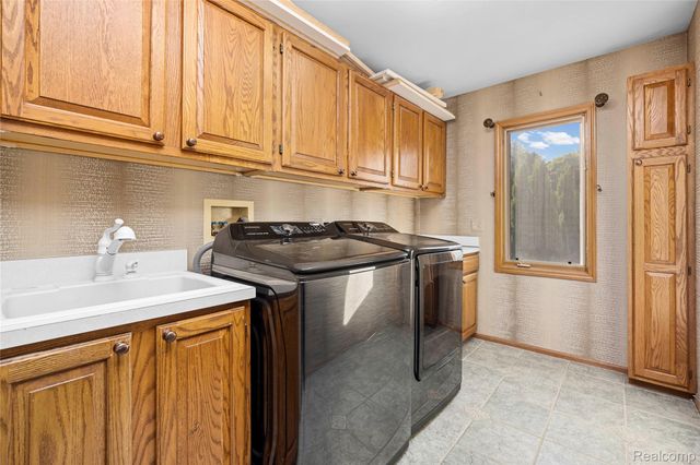 53961 Sutherland Court, Shelby Charter Township, MI 48316
