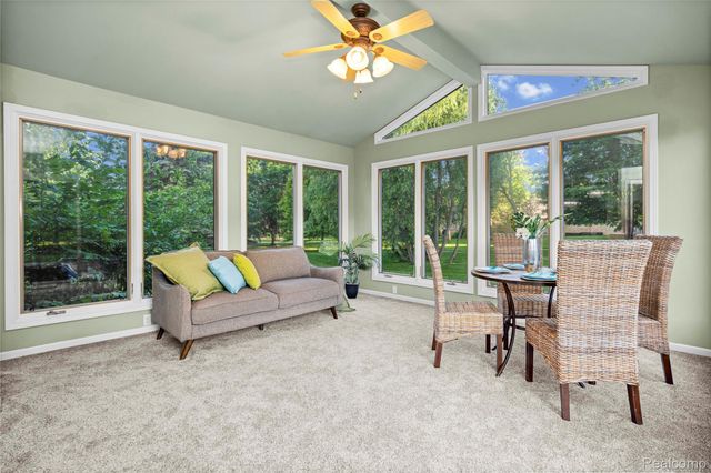 53961 Sutherland Court, Shelby Charter Township, MI 48316