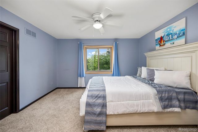 53961 Sutherland Court, Shelby Charter Township, MI 48316