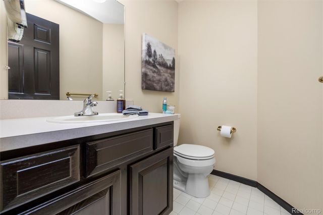 53961 Sutherland Court, Shelby Charter Township, MI 48316