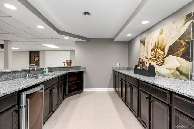 53961 Sutherland Court, Shelby Charter Township, MI 48316
