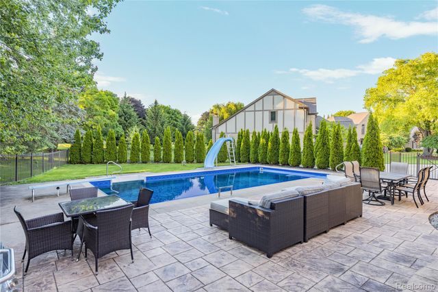 53961 Sutherland Court, Shelby Charter Township, MI 48316