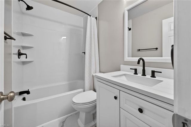 4314 Midhurst LN, Chesapeake, VA 23321