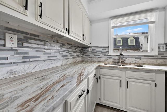 4314 Midhurst LN, Chesapeake, VA 23321