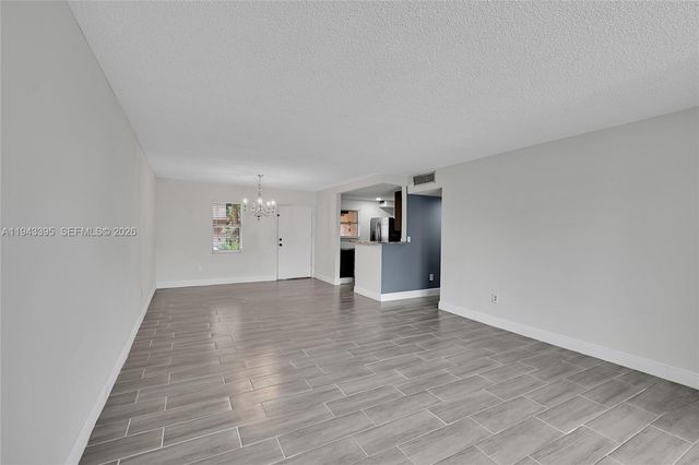 2850 Somerset Drive 105L, Lauderdale Lakes, FL 33311