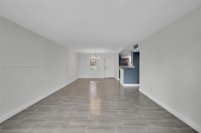 2850 Somerset Drive 105L, Lauderdale Lakes, FL 33311