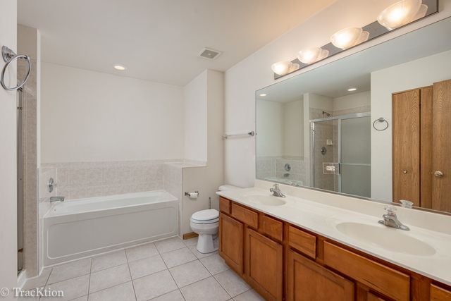 104 Concord Drive S, Oswego, IL 60543