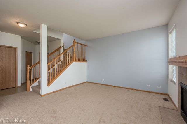 104 Concord Drive S, Oswego, IL 60543