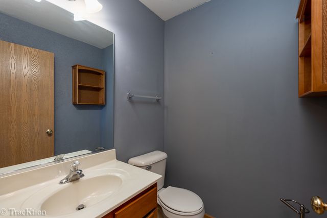 104 Concord Drive S, Oswego, IL 60543
