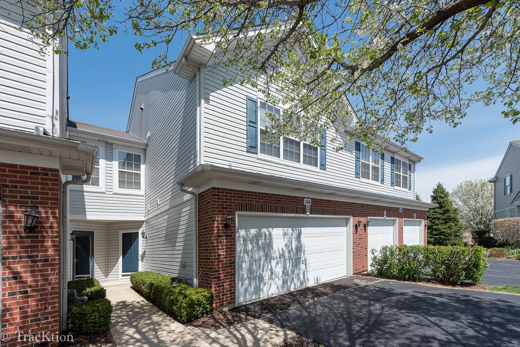 104 Concord Drive S, Oswego, IL 60543