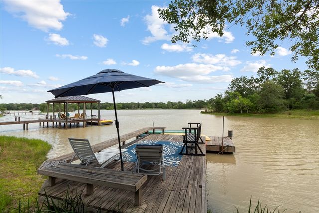 2120 Carter Lake Drive Drive, College Station, TX 77845
