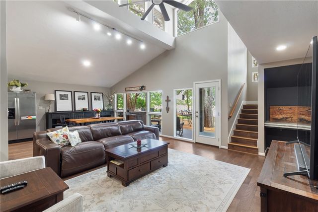 2120 Carter Lake Drive Drive, College Station, TX 77845