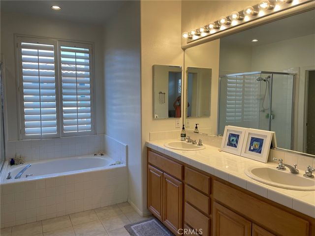 29 Del Cambrea, Irvine, CA 92606