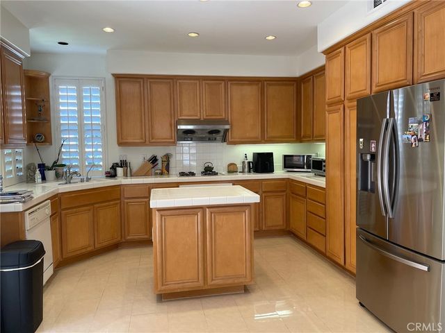 29 Del Cambrea, Irvine, CA 92606