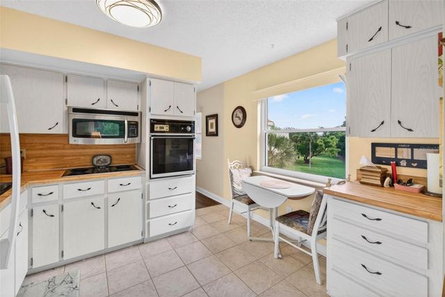 2461 RHODESIAN DRIVE 51, Clearwater, FL 33763