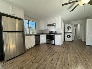 2019 N Thompson Street B, Conroe, TX 77301