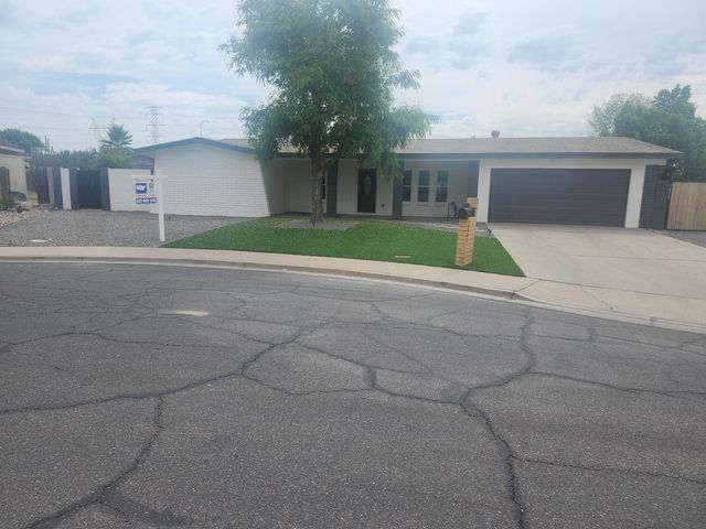 2267 E Caballero Circle, Mesa, AZ 85213