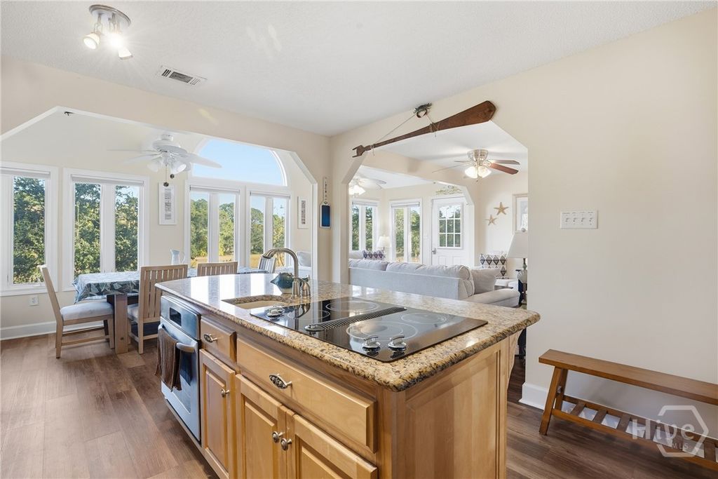 Image 10 of property listing at 1010 Live Oak Lane, Tybee Island, GA 31328