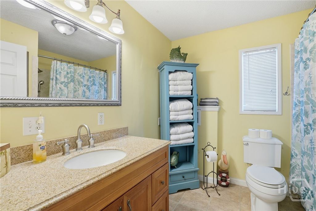 Image 11 of property listing at 1010 Live Oak Lane, Tybee Island, GA 31328