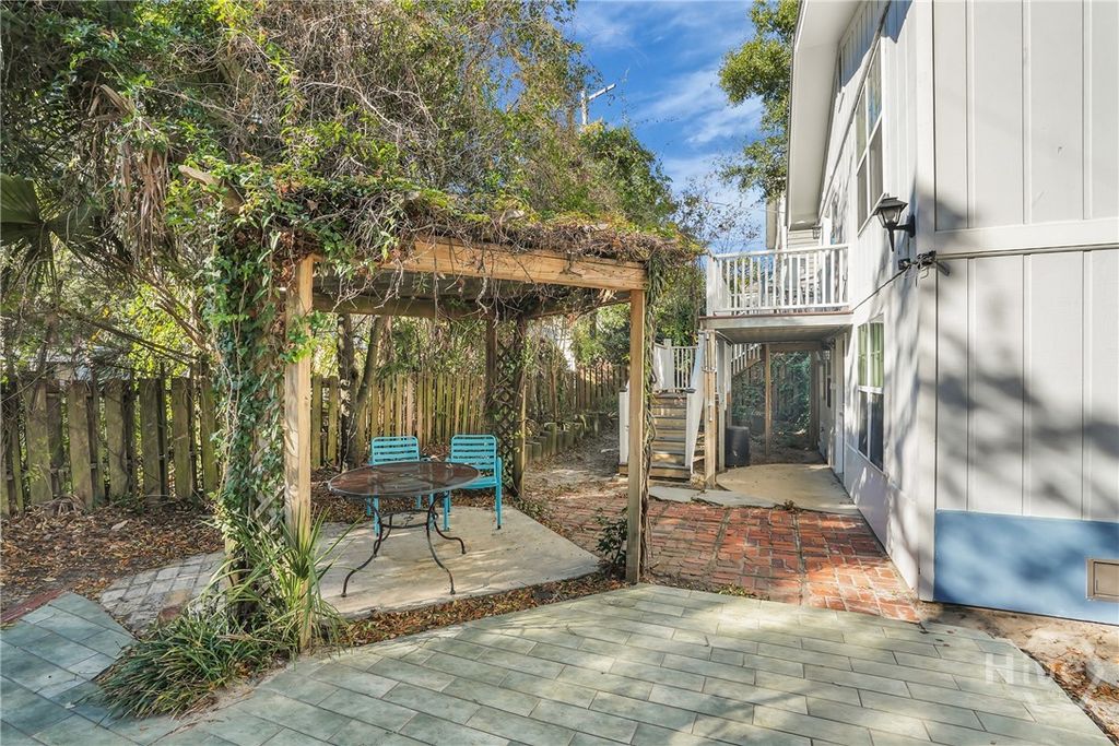 Image 12 of property listing at 1010 Live Oak Lane, Tybee Island, GA 31328