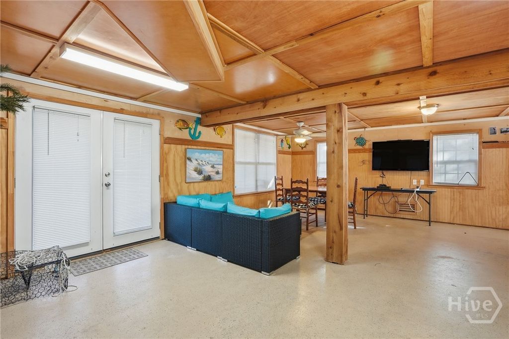 Image 21 of property listing at 1010 Live Oak Lane, Tybee Island, GA 31328