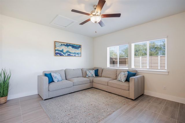 322 Furlong DR, Georgetown, TX 78626