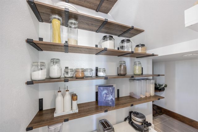 322 Furlong DR, Georgetown, TX 78626