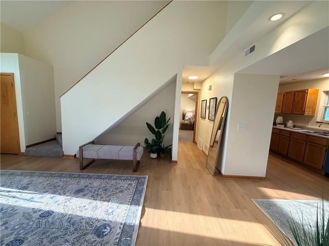 222 N 8th Court, Lawrence, KS 66044