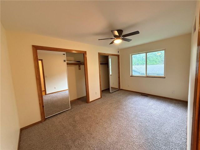 222 N 8th Court, Lawrence, KS 66044