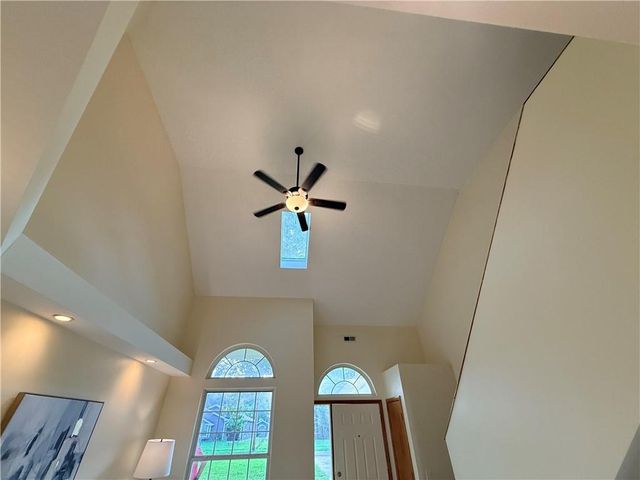 222 N 8th Court, Lawrence, KS 66044