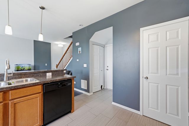 15242 KENMARE Circle, Manhattan, IL 60442
