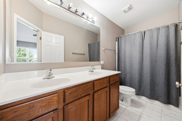 15242 KENMARE Circle, Manhattan, IL 60442