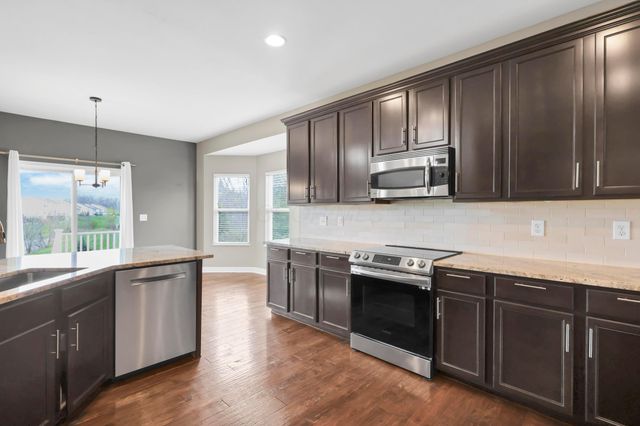325 Long Trail, Ostrander, OH 43061