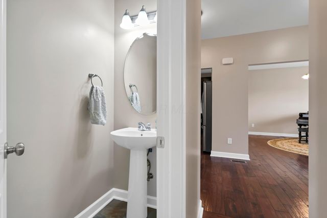 325 Long Trail, Ostrander, OH 43061