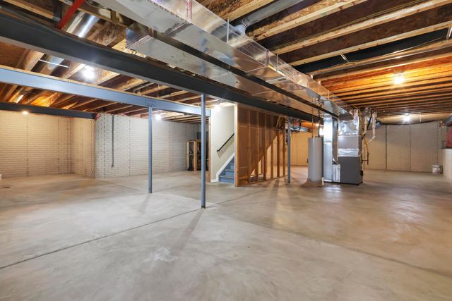 325 Long Trail, Ostrander, OH 43061