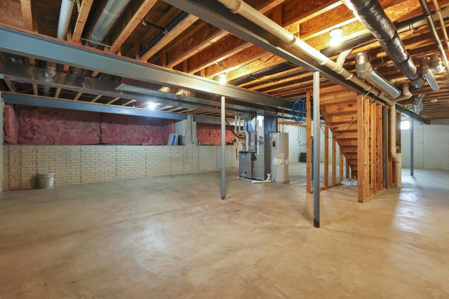 325 Long Trail, Ostrander, OH 43061
