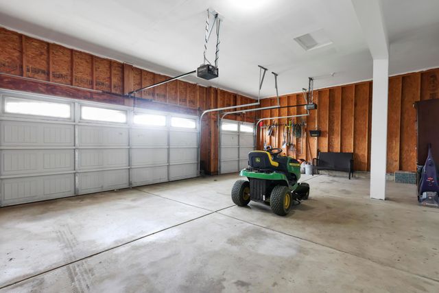 325 Long Trail, Ostrander, OH 43061